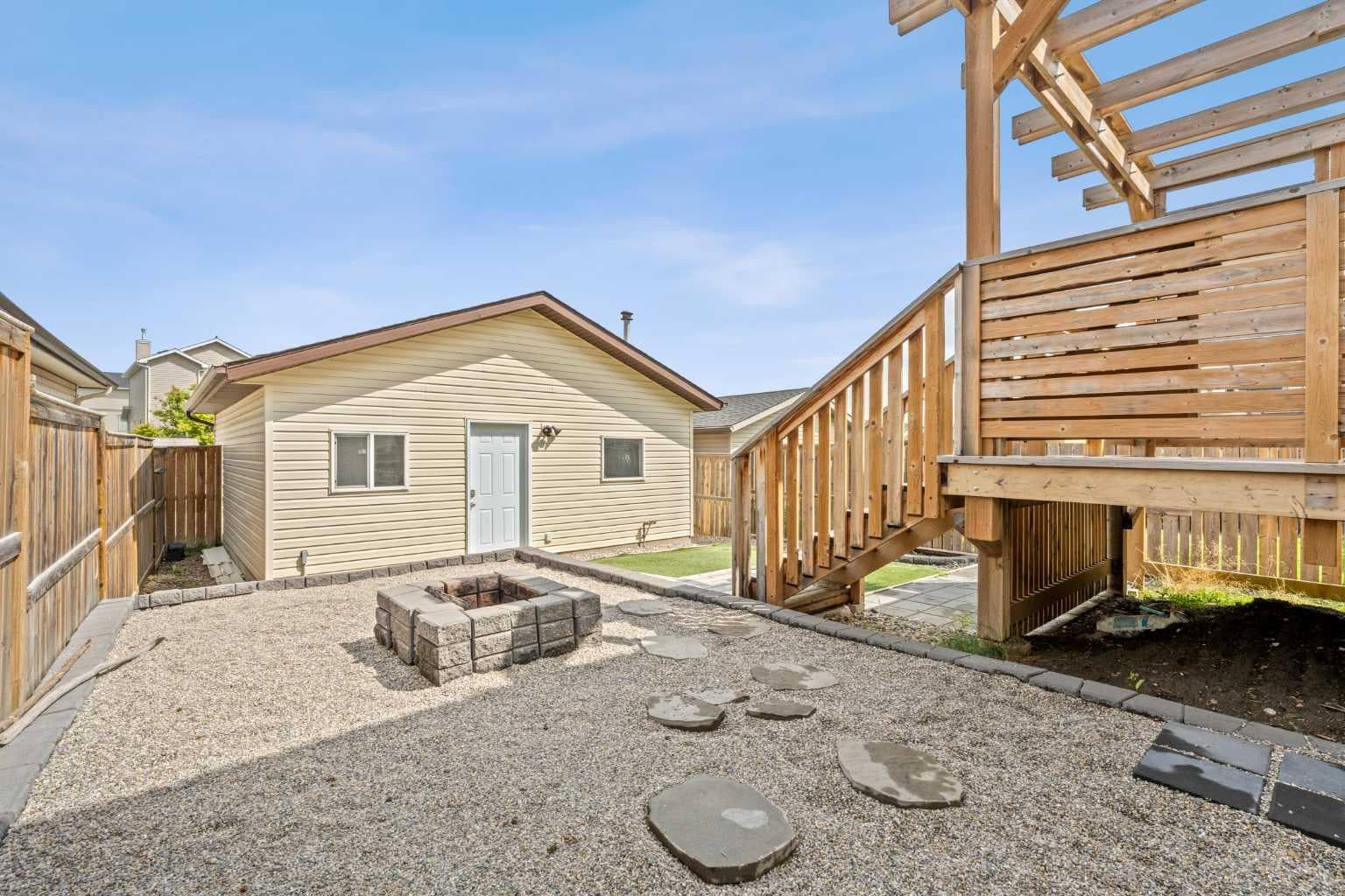 2362 Sagewood Crescent SW