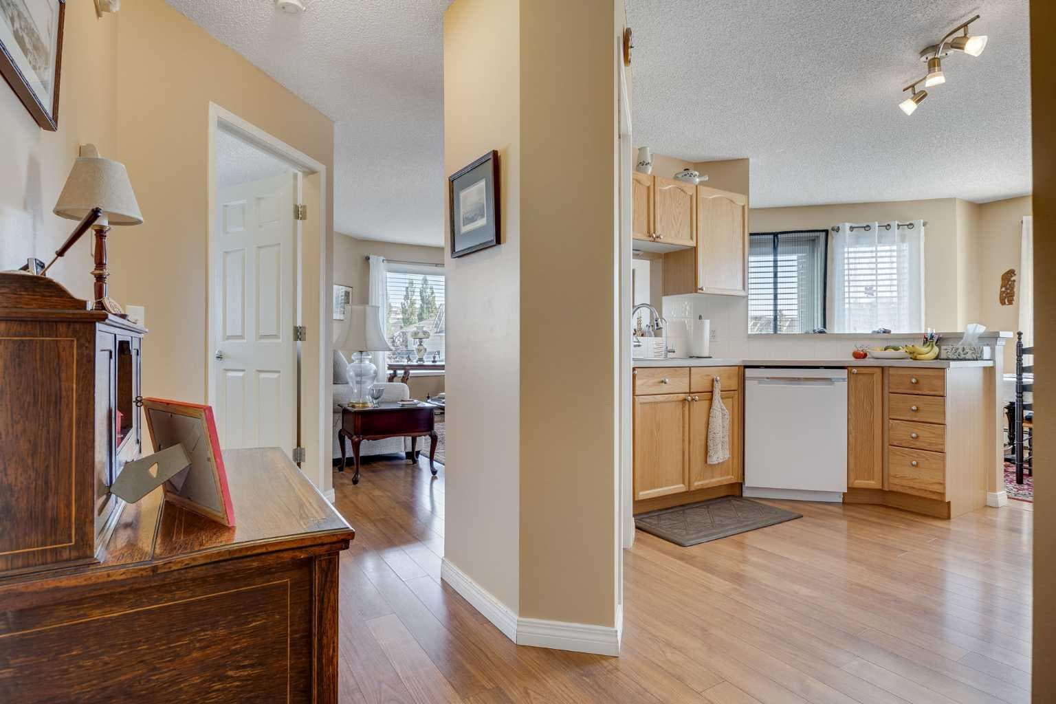 1314, 950 Arbour Lake Road NW