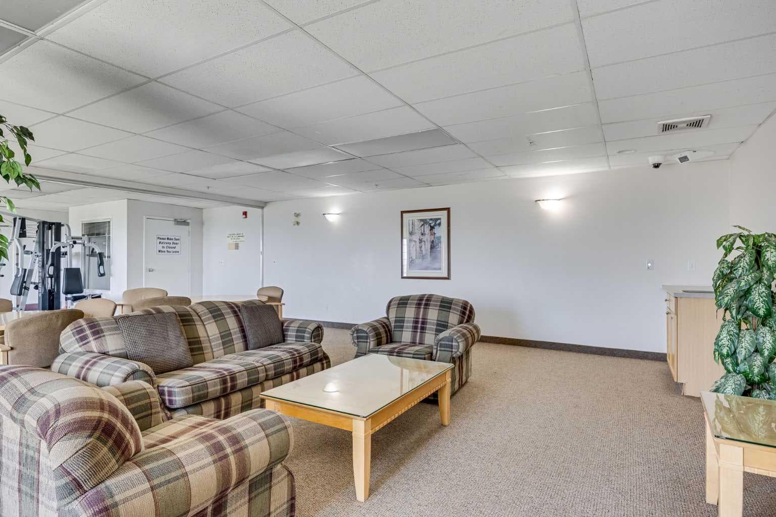 1314, 950 Arbour Lake Road NW