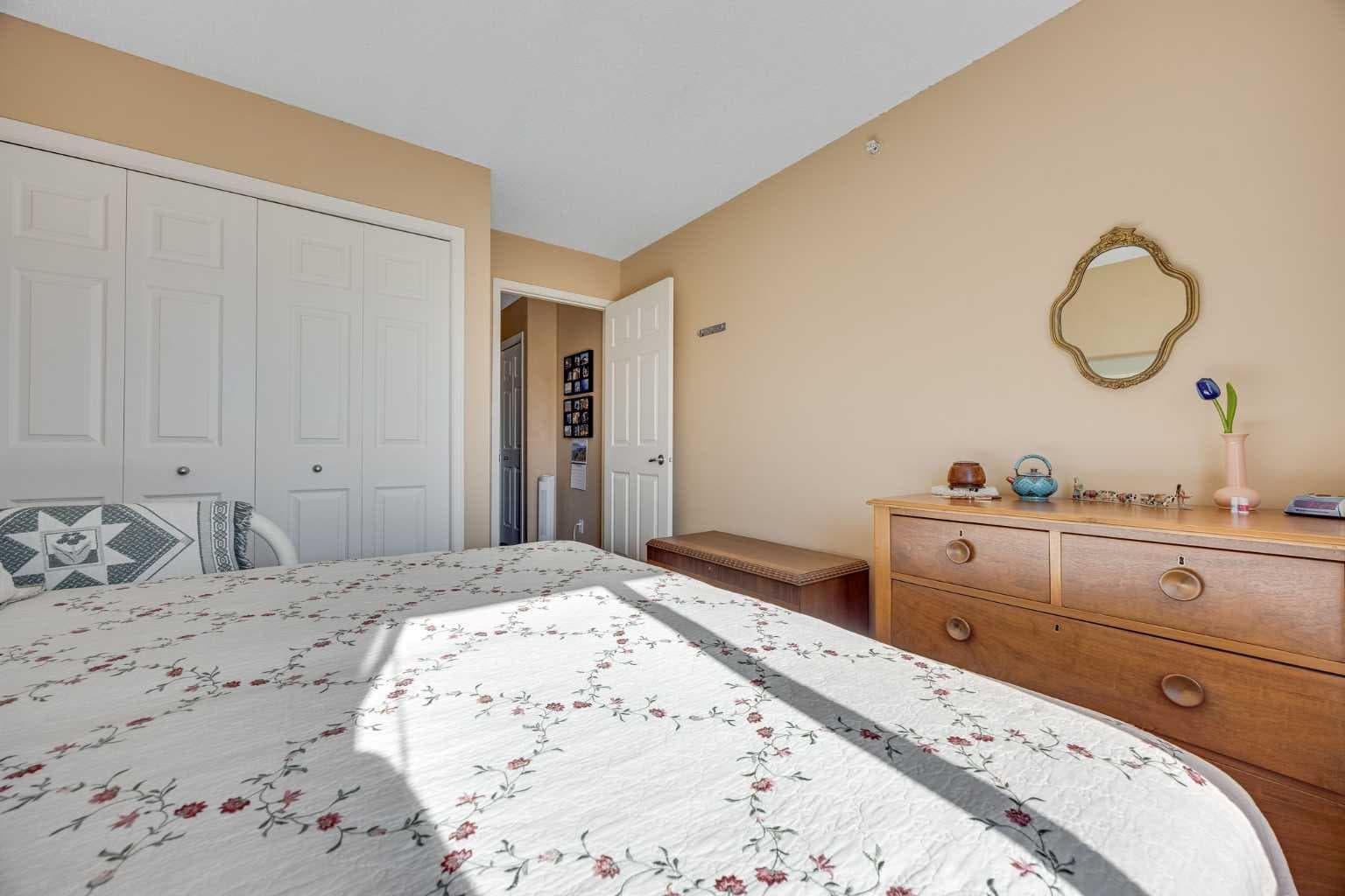 1314, 950 Arbour Lake Road NW