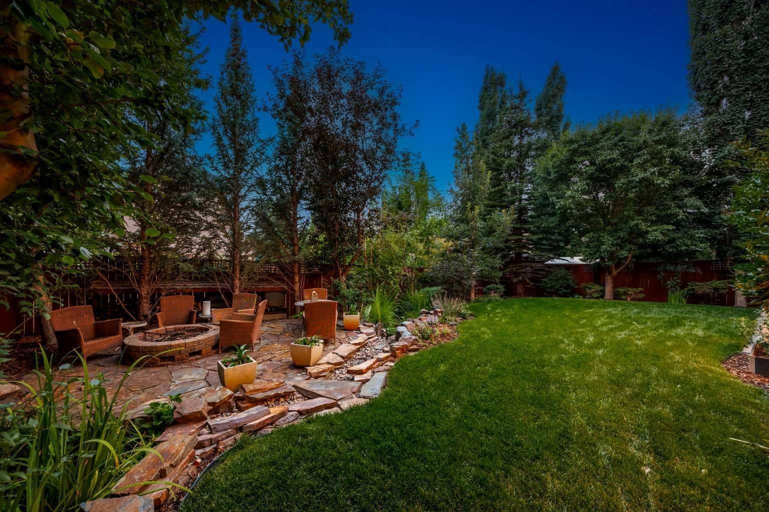 41 Aspen Ridge Way SW