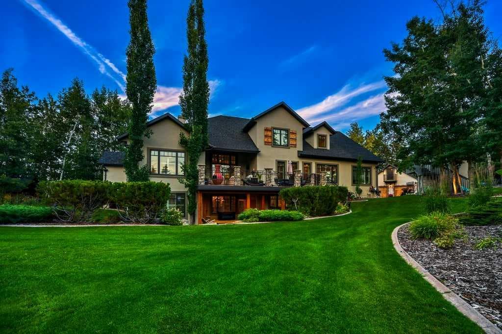 55 Bearspaw View 