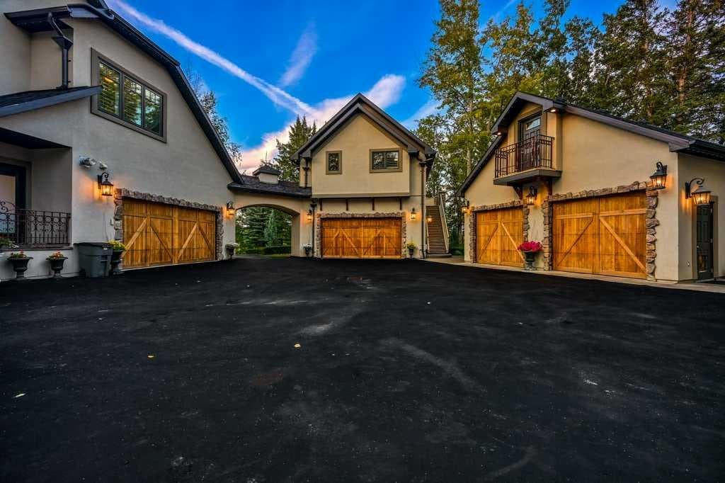 55 Bearspaw View 