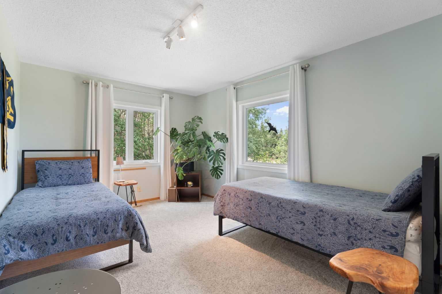 31 Biggar Heights Bay 