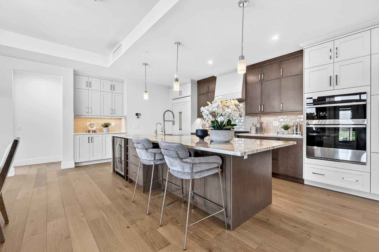 202, 140 Marina Cove SE