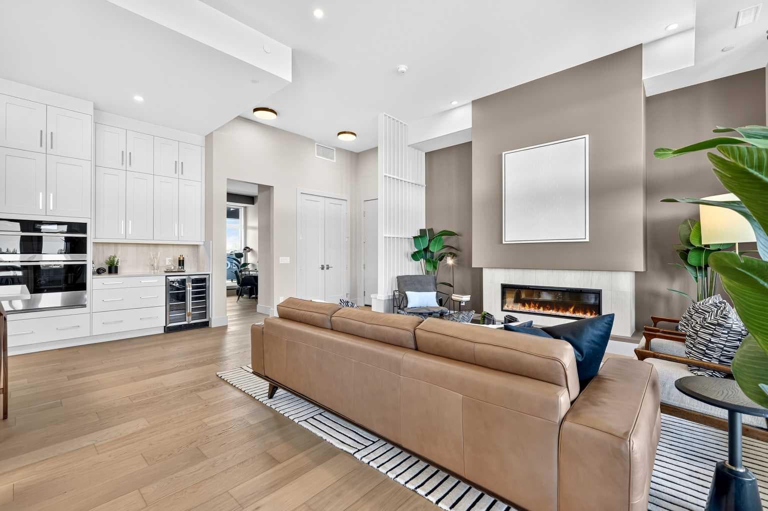 302, 140 Marina Cove SE
