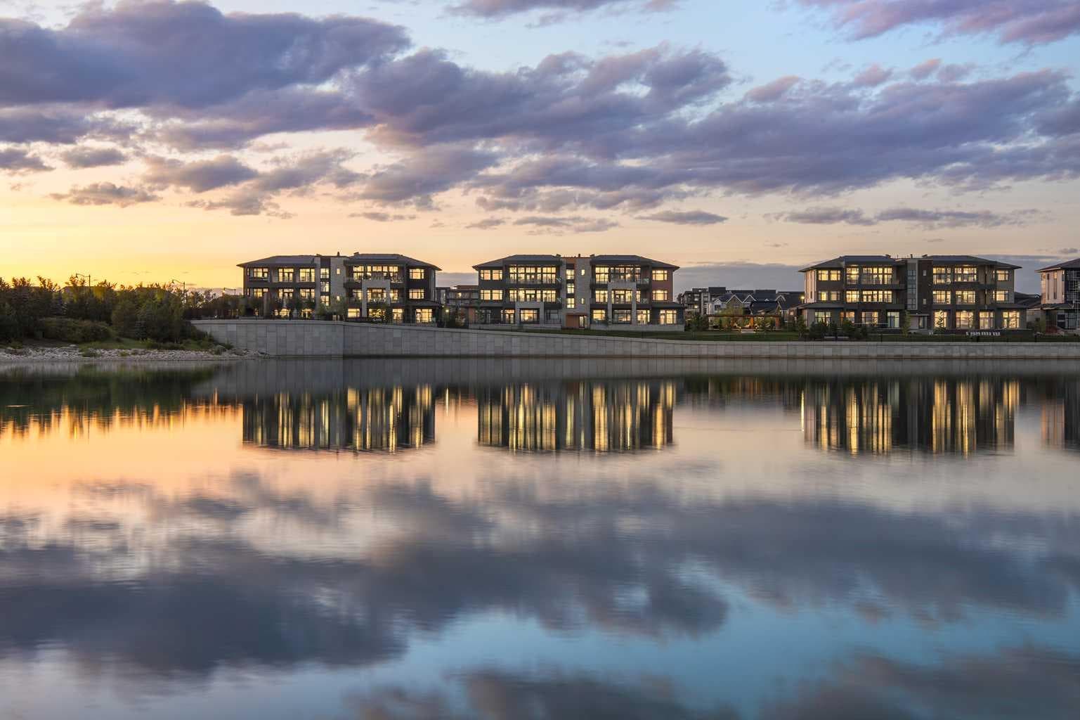302, 170 Marina Cove SE