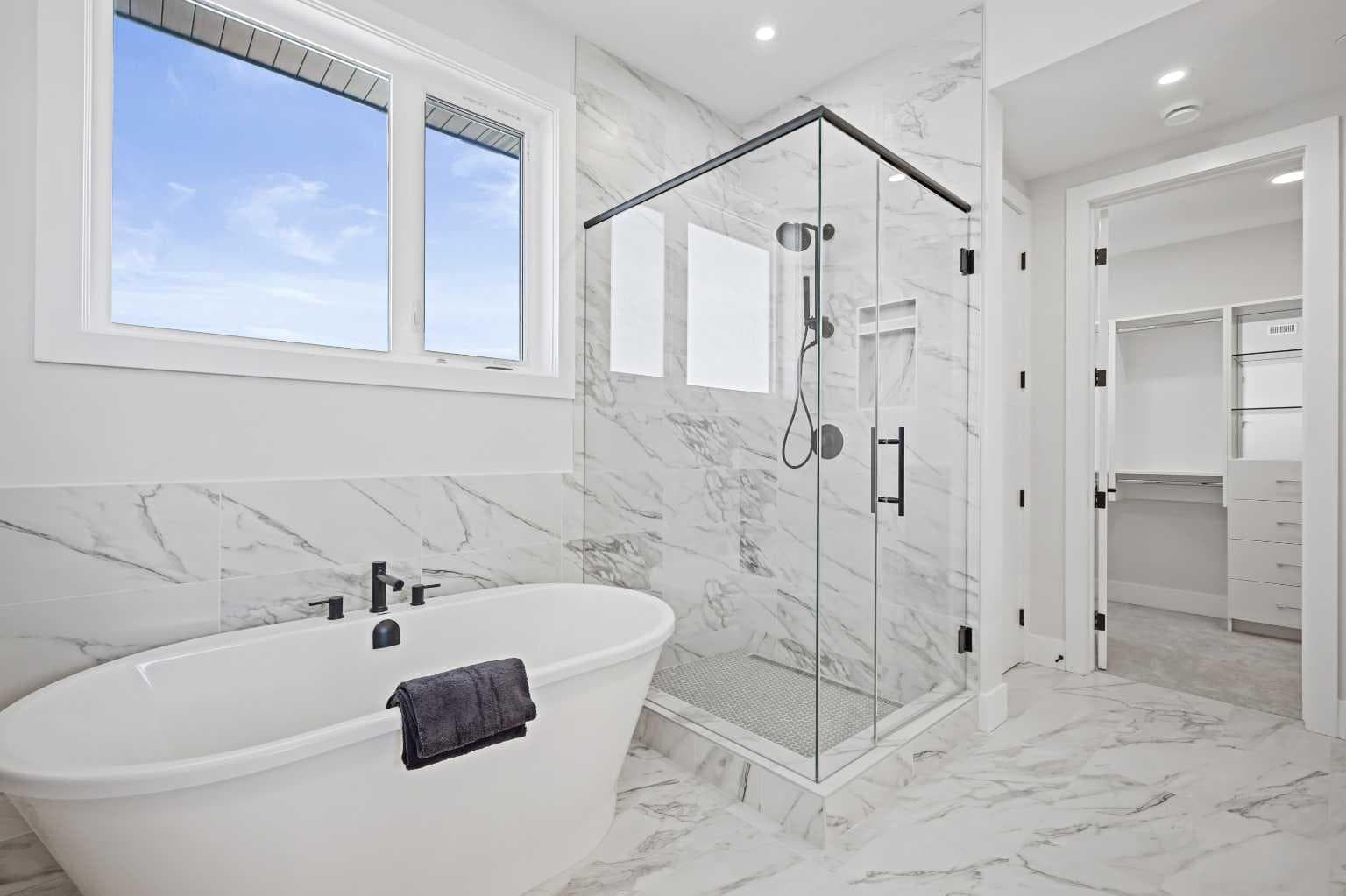 302, 170 Marina Cove SE