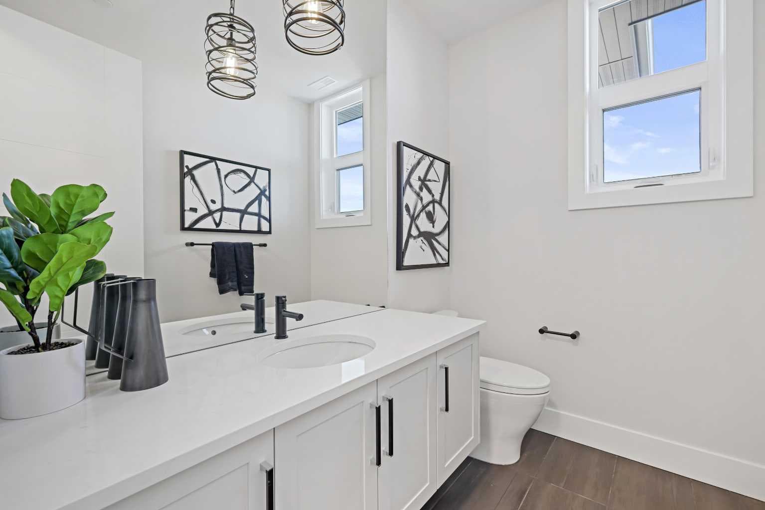 302, 170 Marina Cove SE