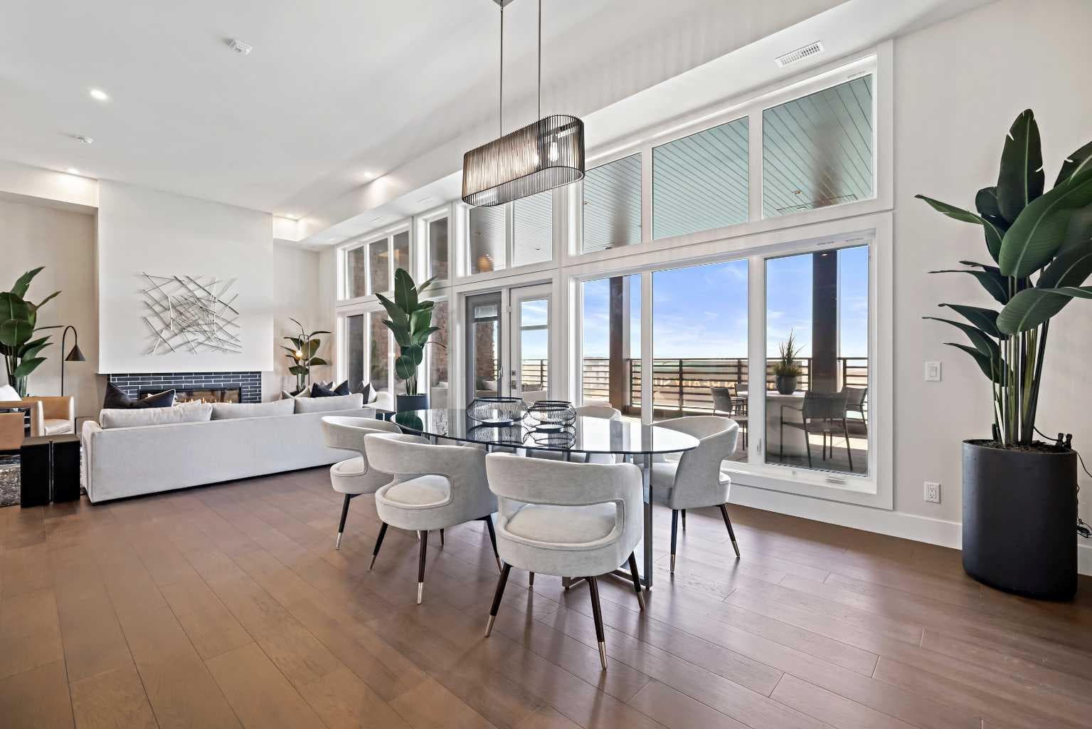 302, 170 Marina Cove SE