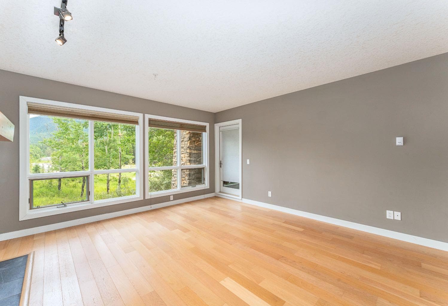 107, 106 Stewart Creek Landing 