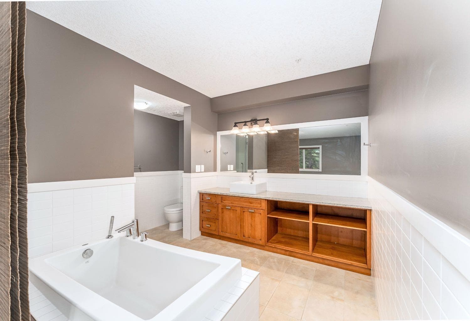 107, 106 Stewart Creek Landing 