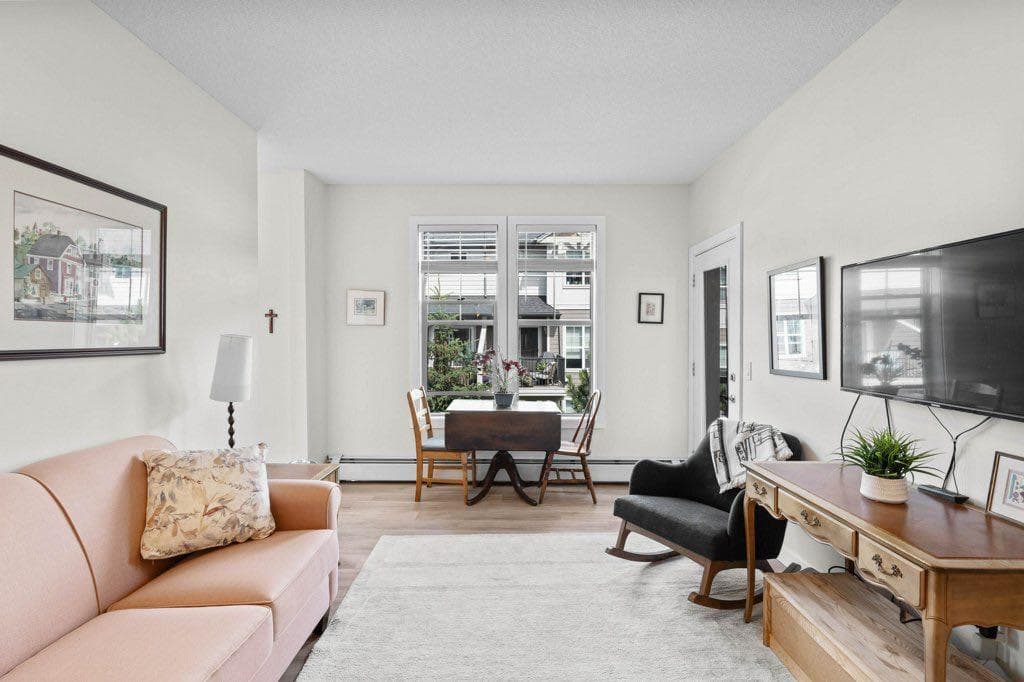 304, 201 Sunset Drive 