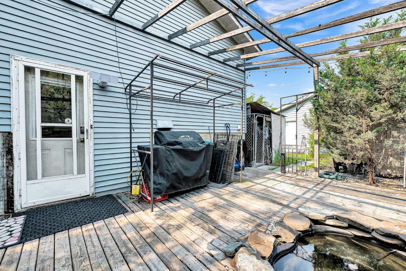 215 ERIN WOODS Drive SE