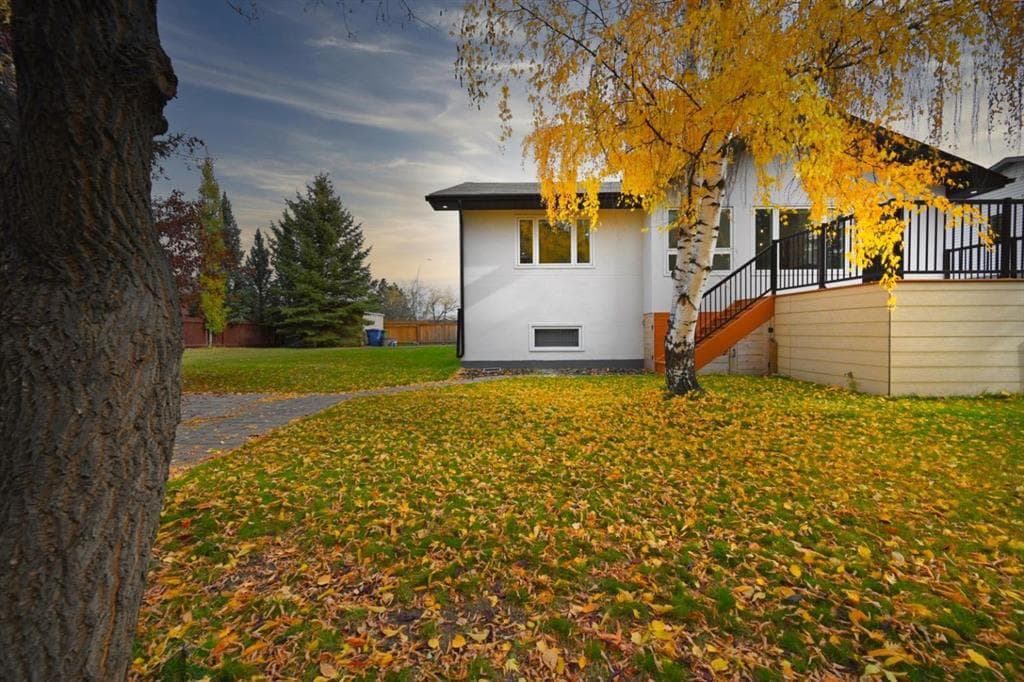 941 west chestermere Drive 