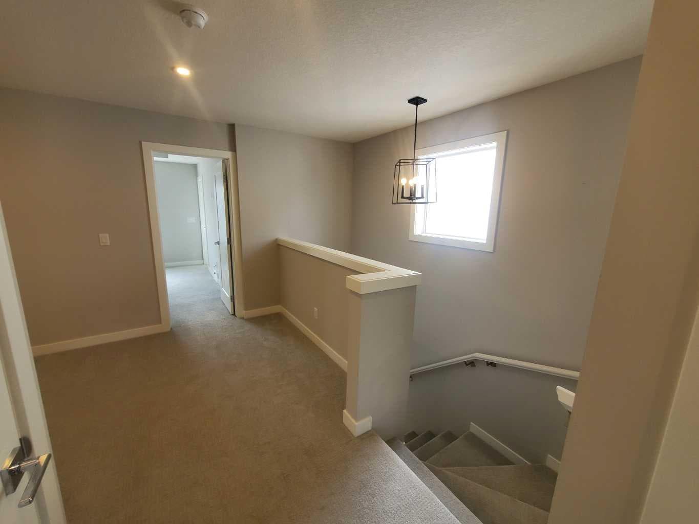 1045 West Lakeview Drive 