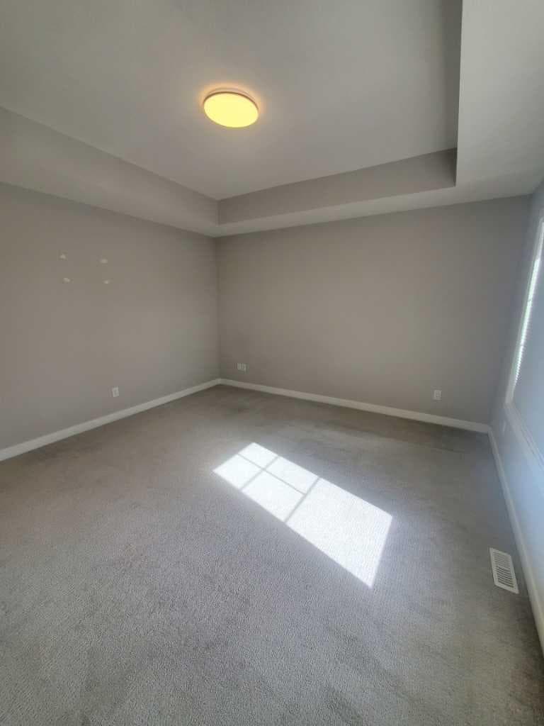 1045 West Lakeview Drive 