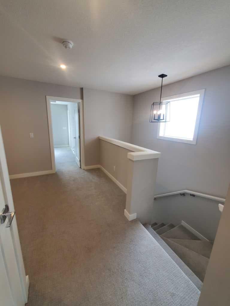 1045 West Lakeview Drive 