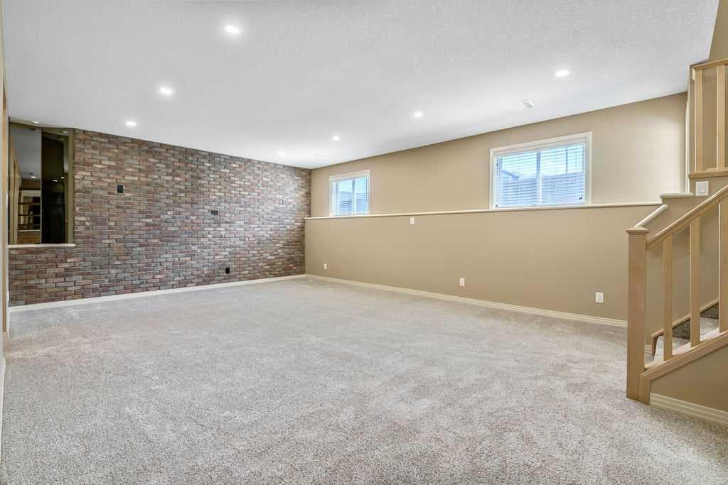 100 Hawkmere Way 