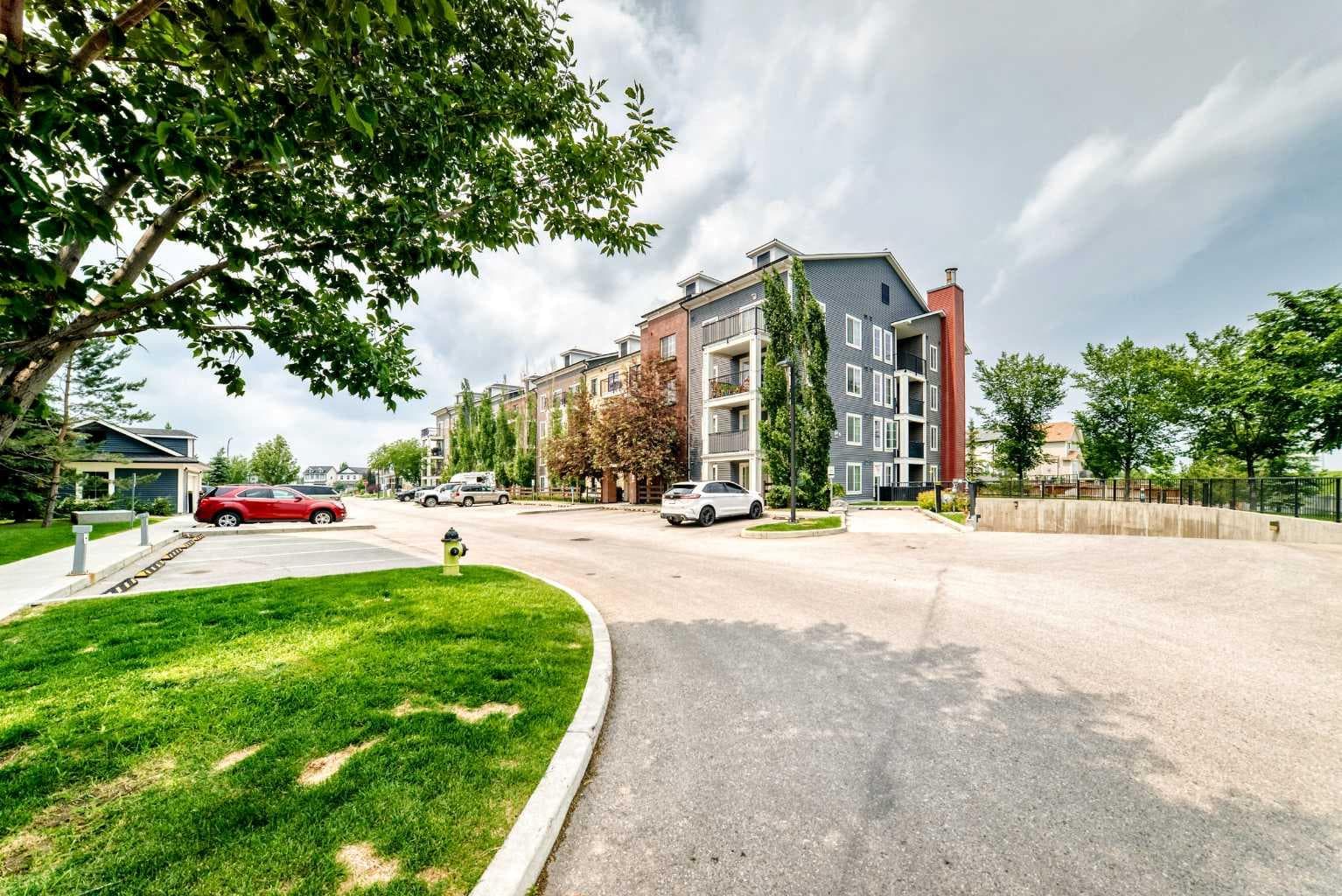 4302, 755 Copperpond Boulevard SE