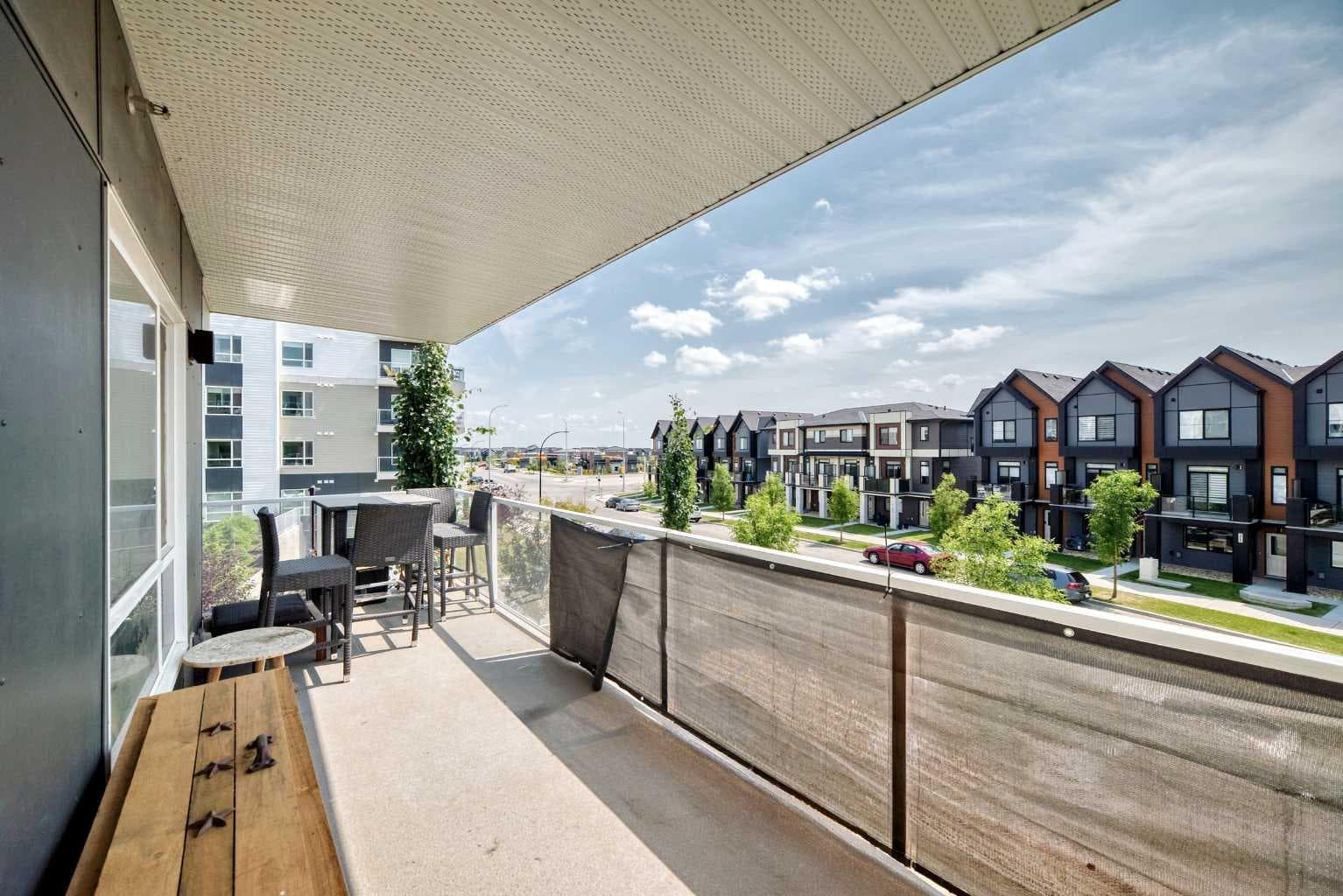 3208, 220 Seton Grove SE