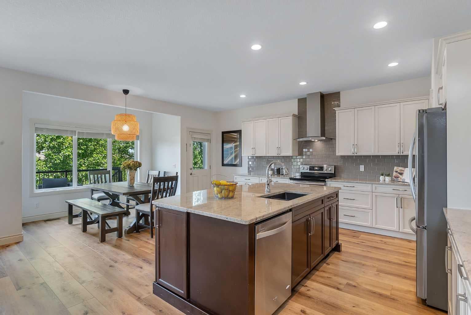 83 Ravenscroft Close SE