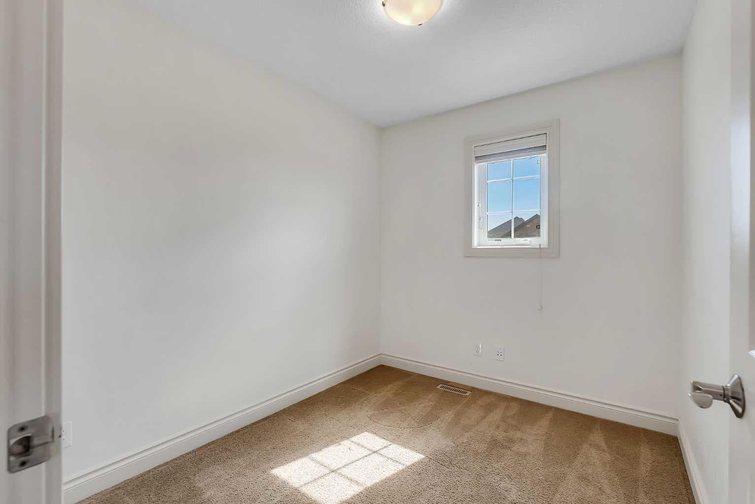 83 Ravenscroft Close SE