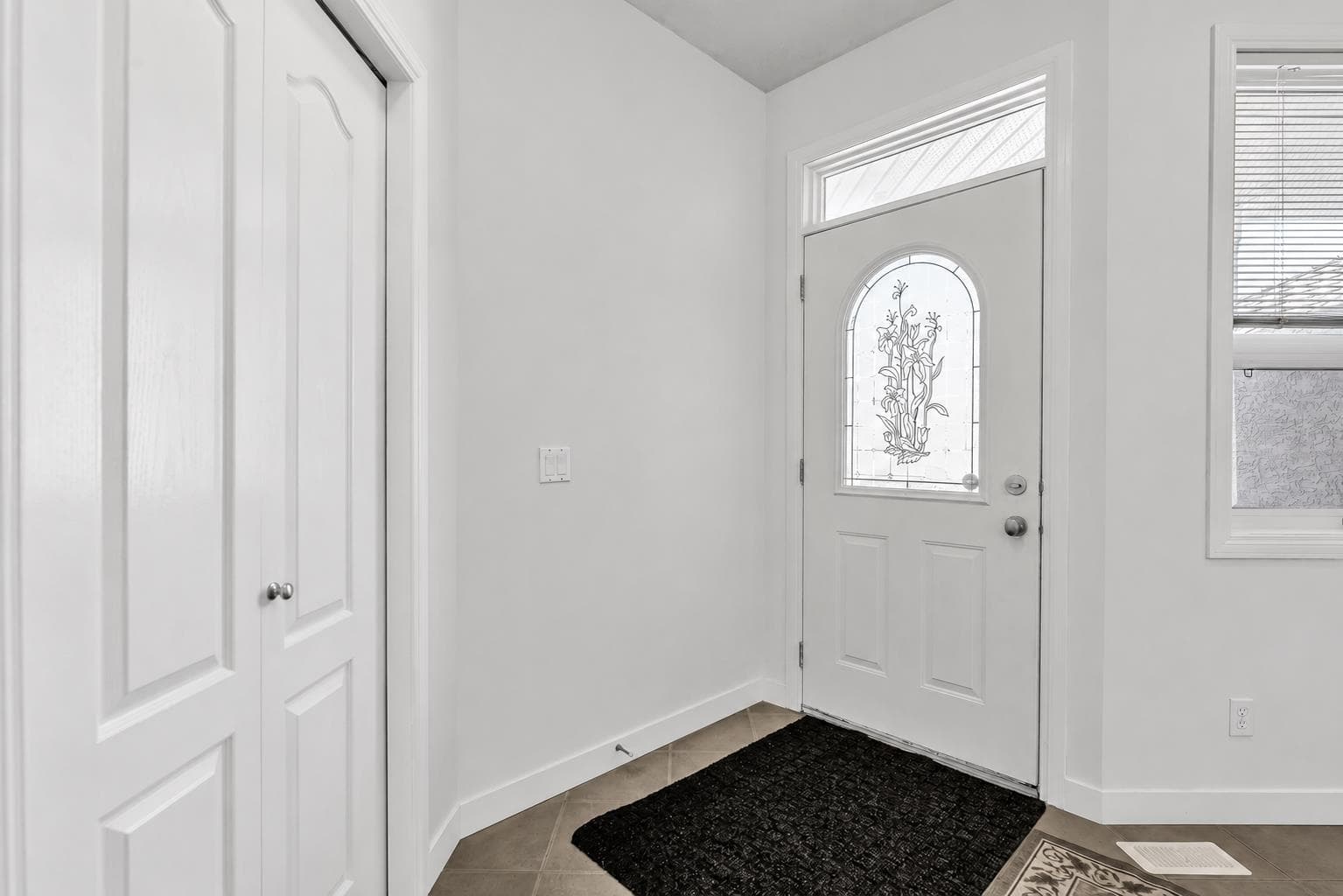 34 Royal Manor NW