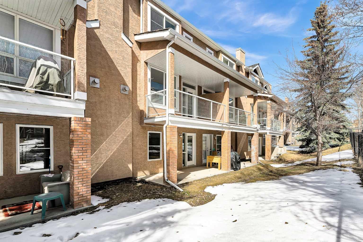 34 Royal Manor NW
