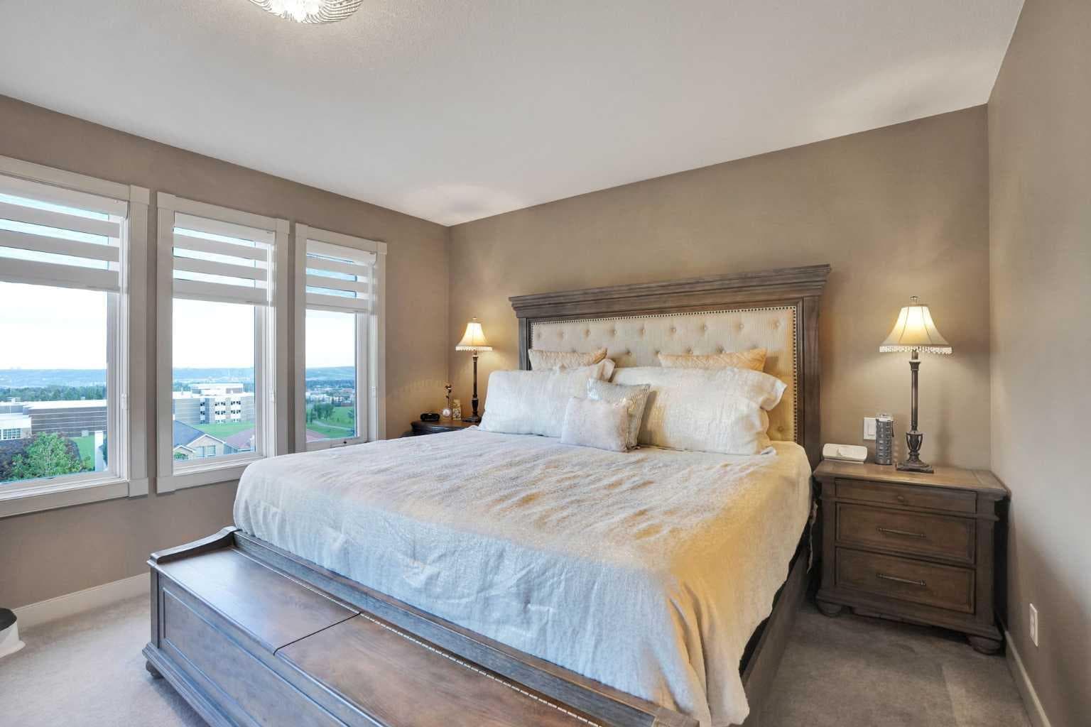 99 Arbour Vista Road NW