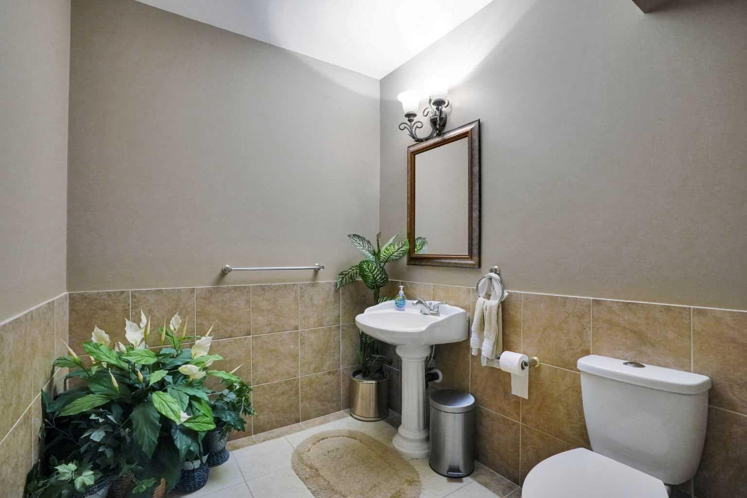99 Arbour Vista Road NW