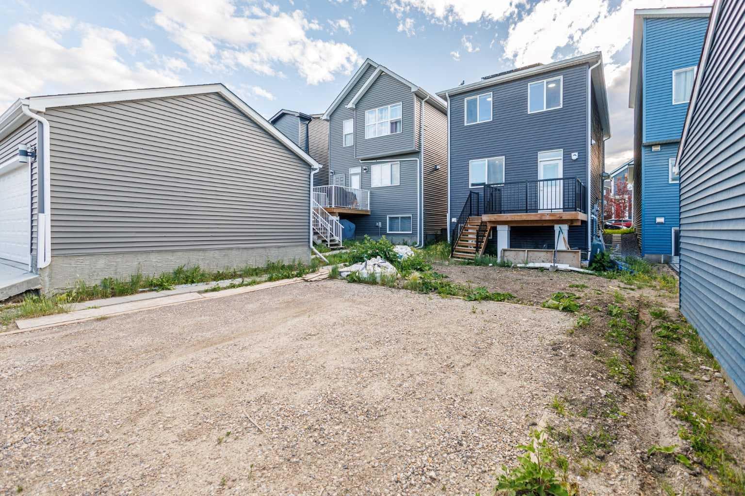 66 Aquila Way NW