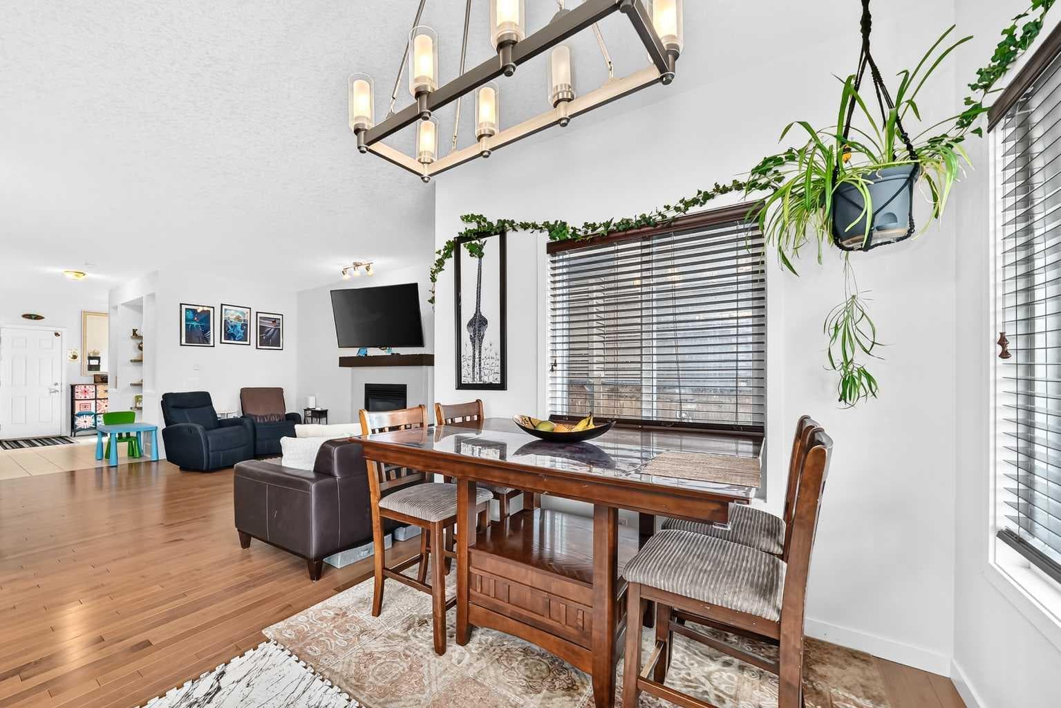 16 Sunrise Crescent 