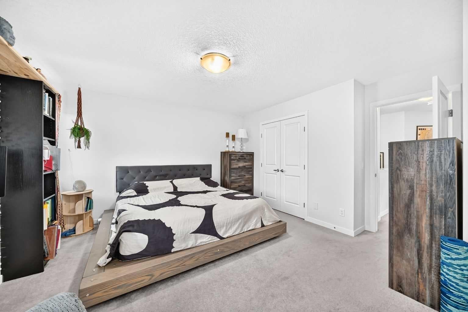 16 Sunrise Crescent 