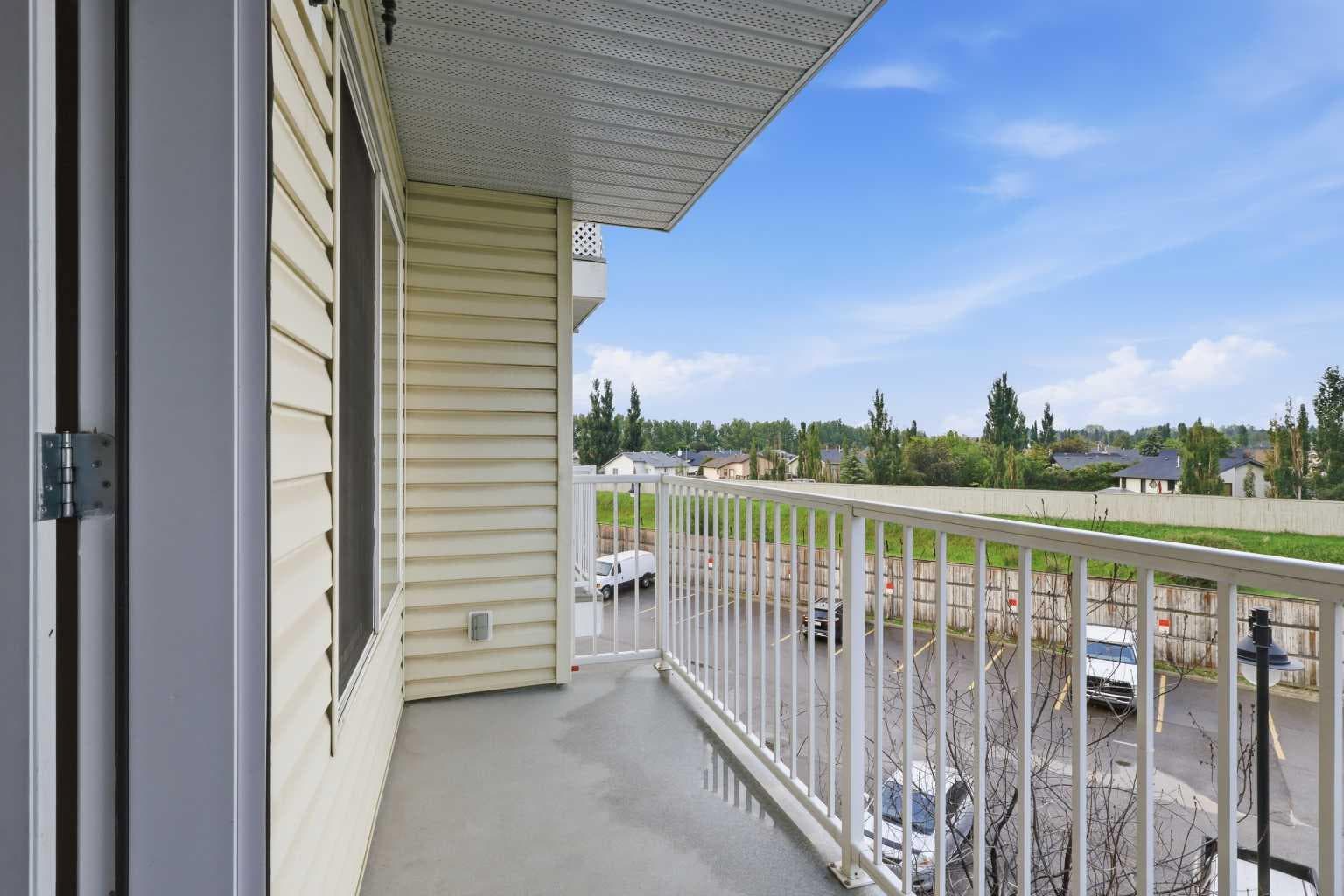 2323, 700 Willowbrook Road NW