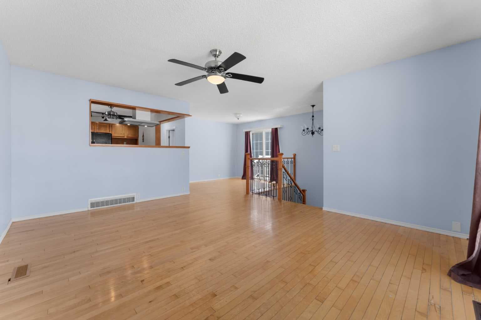 27 Elk Hill SE
