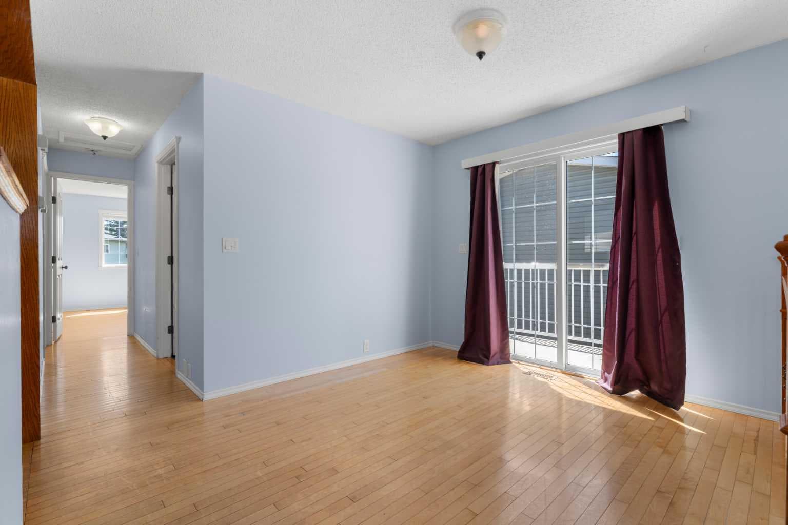 27 Elk Hill SE