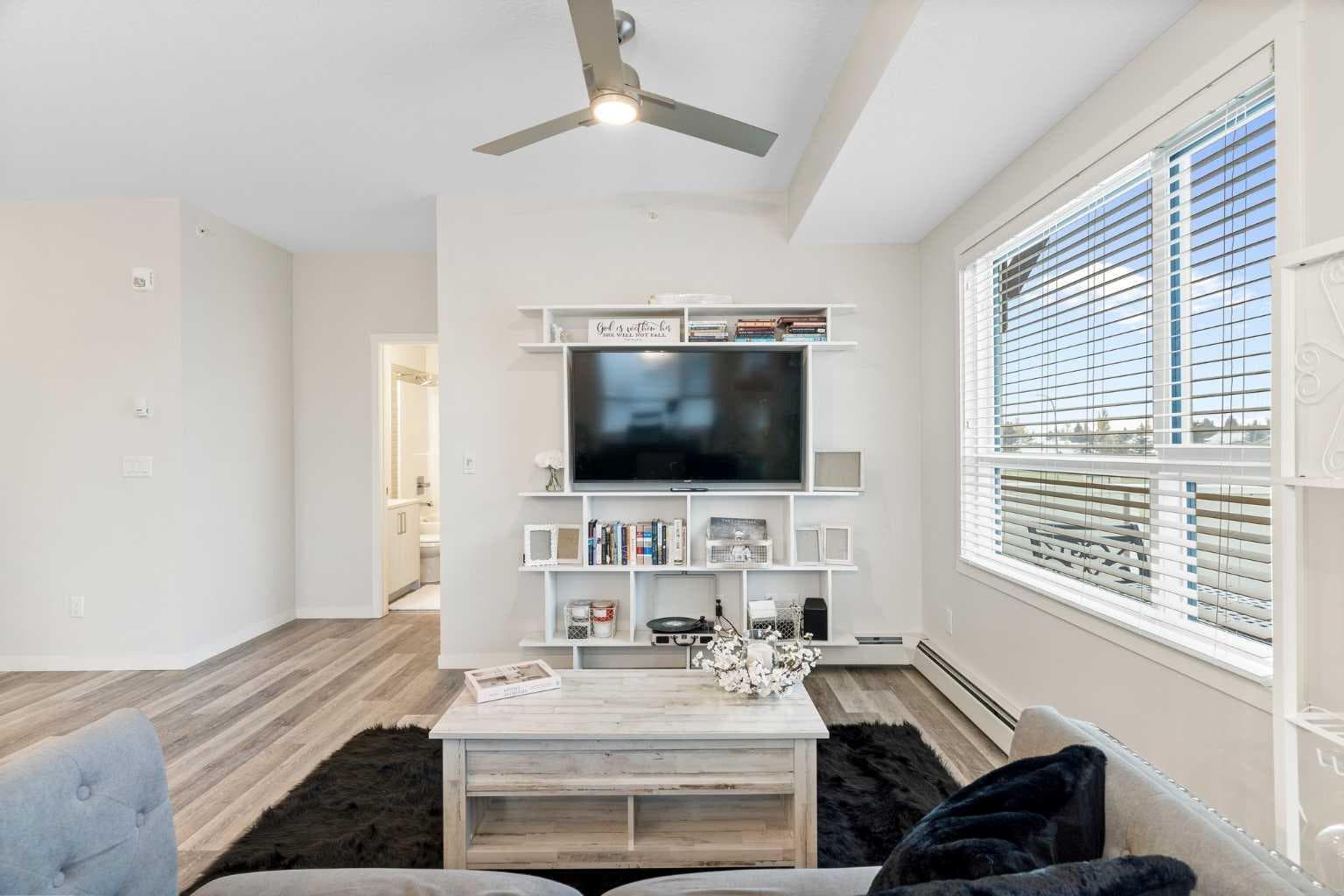 402, 300 Harvest Hills Place NE