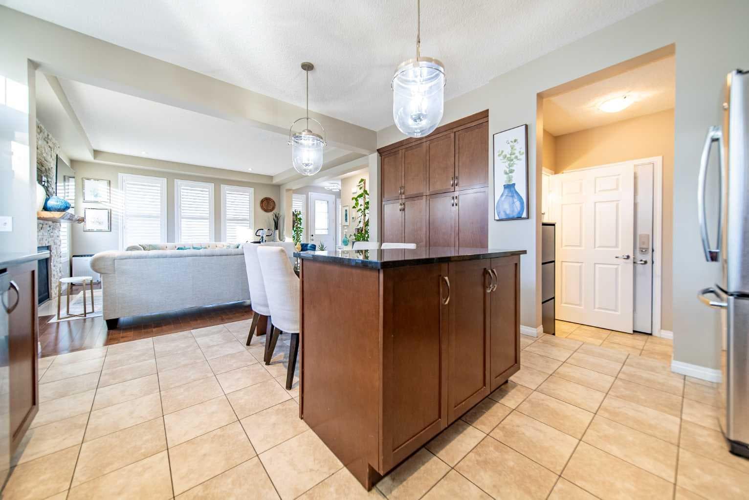 503 Windbrook Heights SW