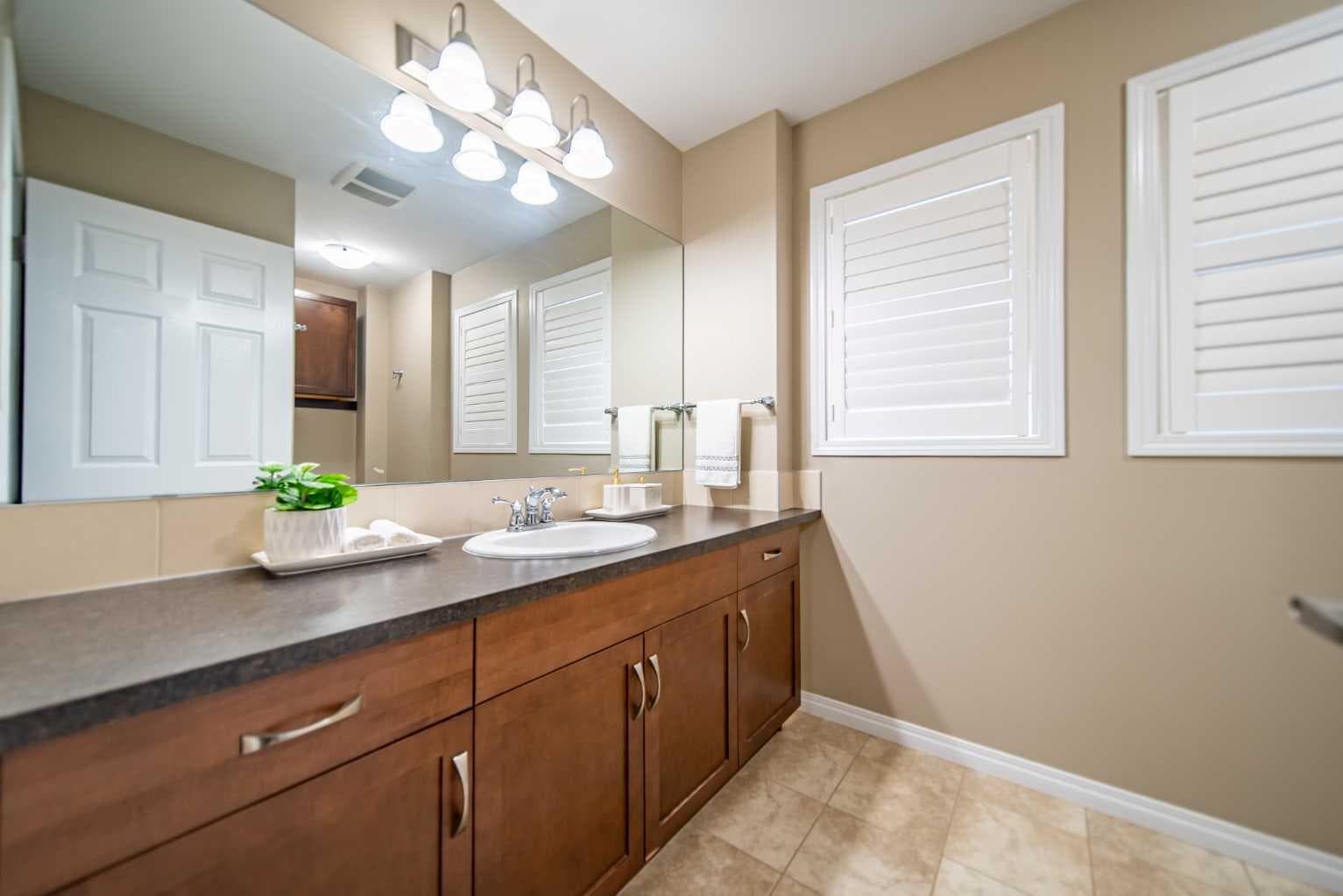 503 Windbrook Heights SW
