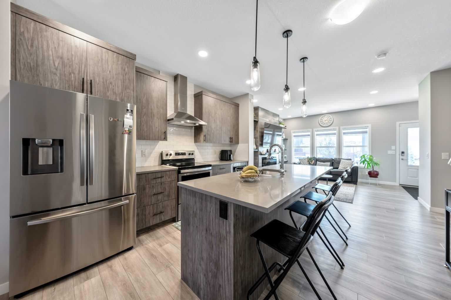 384 Chinook Gate Close SW