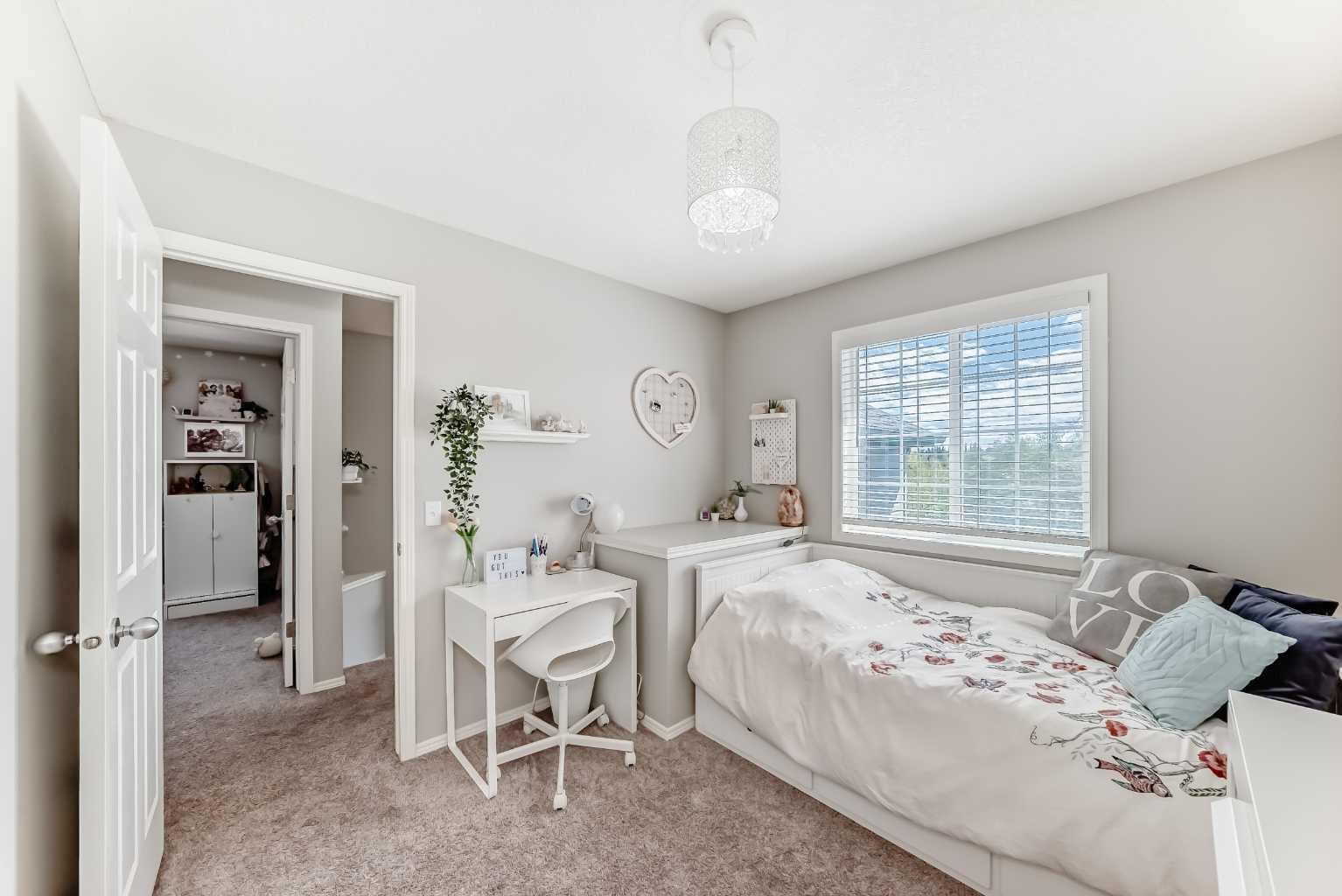 78 Arbour Butte Road NW