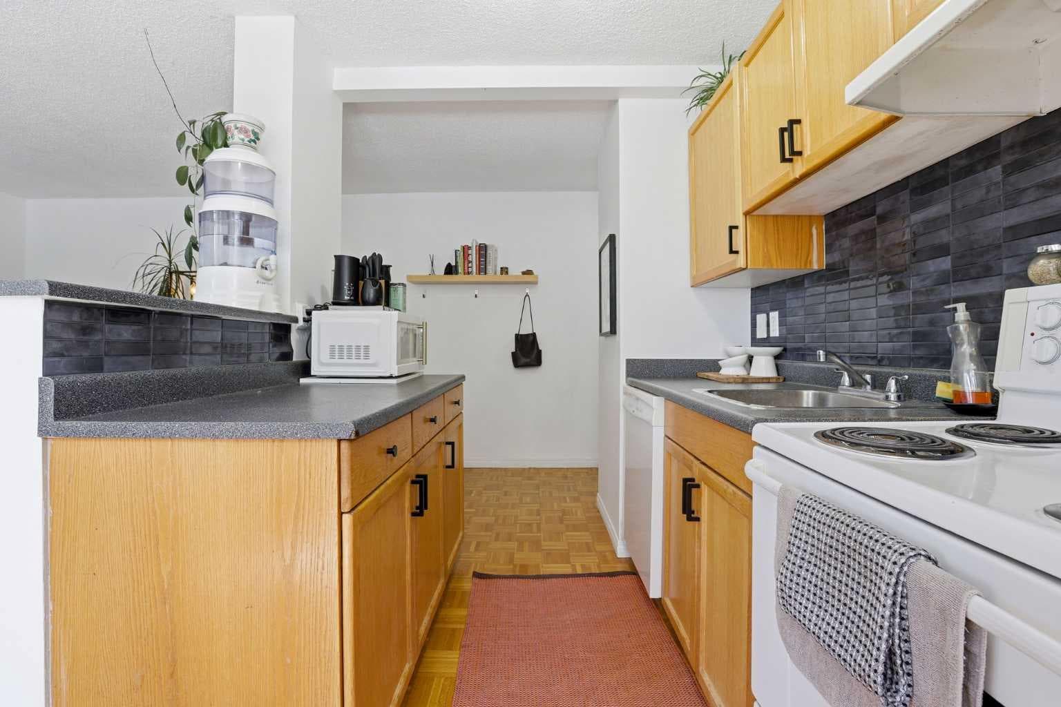 203, 1236 15 Avenue SW