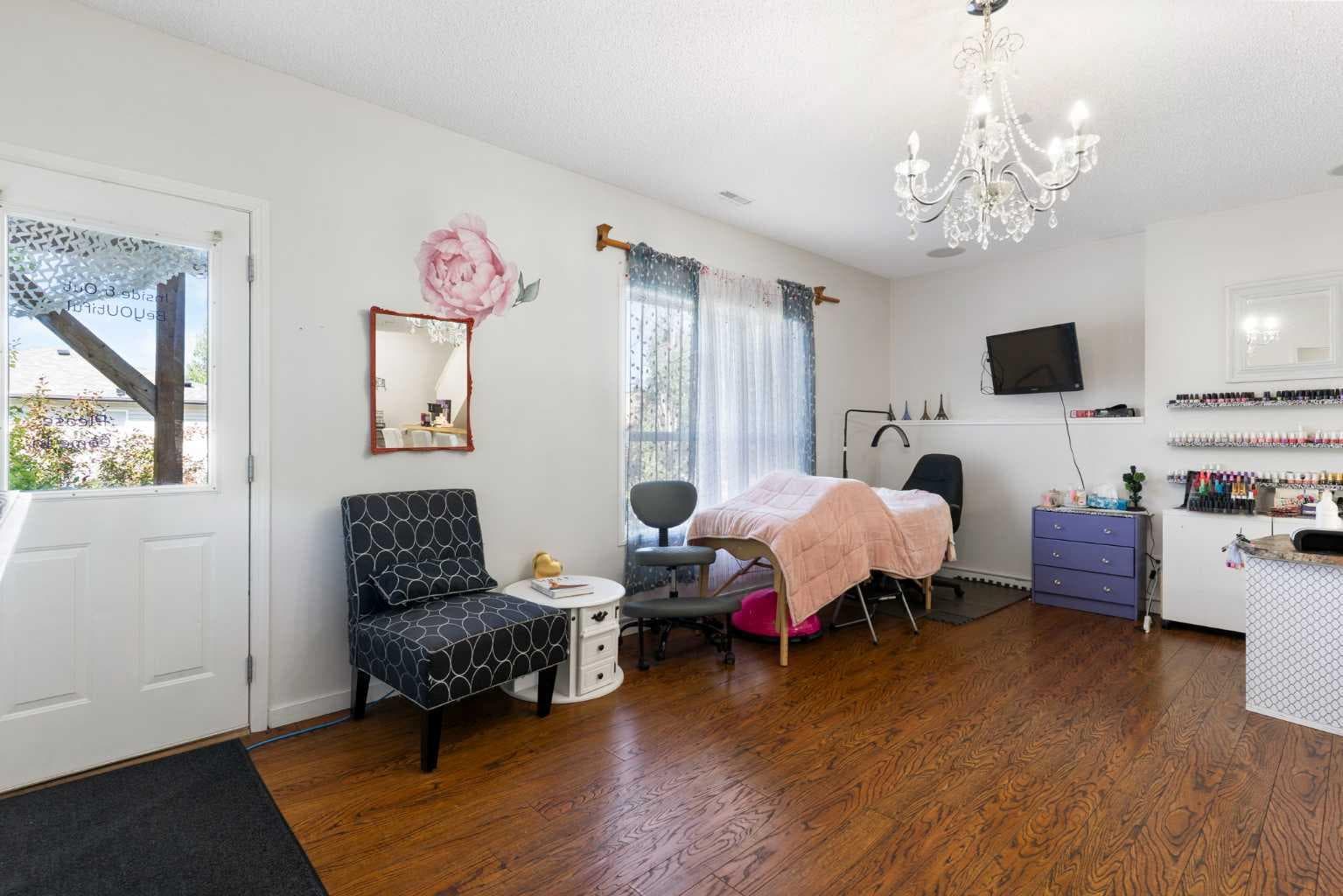 151 Bow Ridge Crescent 