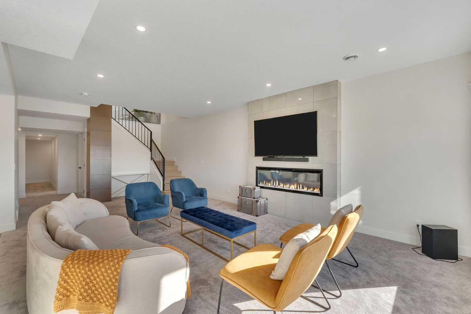 351 Lucas Way NW