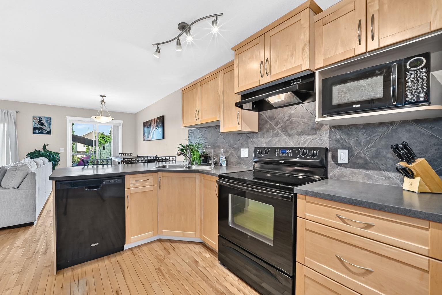 43 Rockmont Court NW