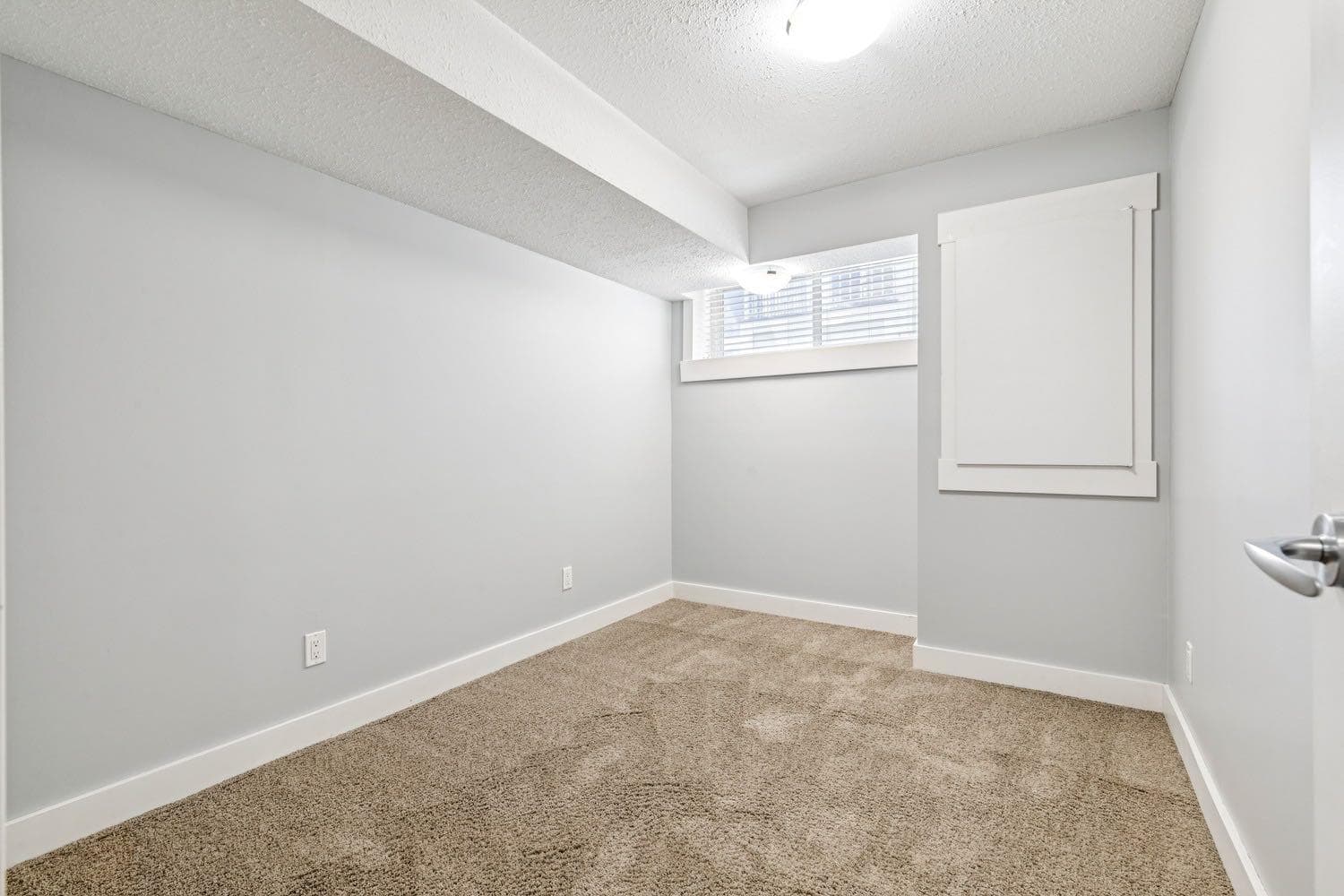 145 Rainbow Falls Glen 