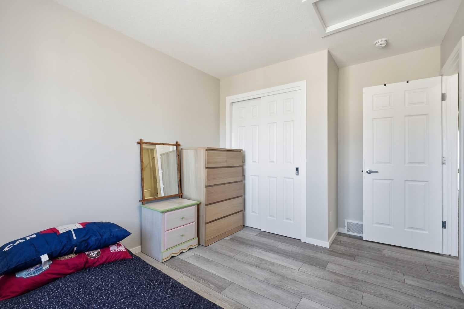 19691 Sheriff King Street SW