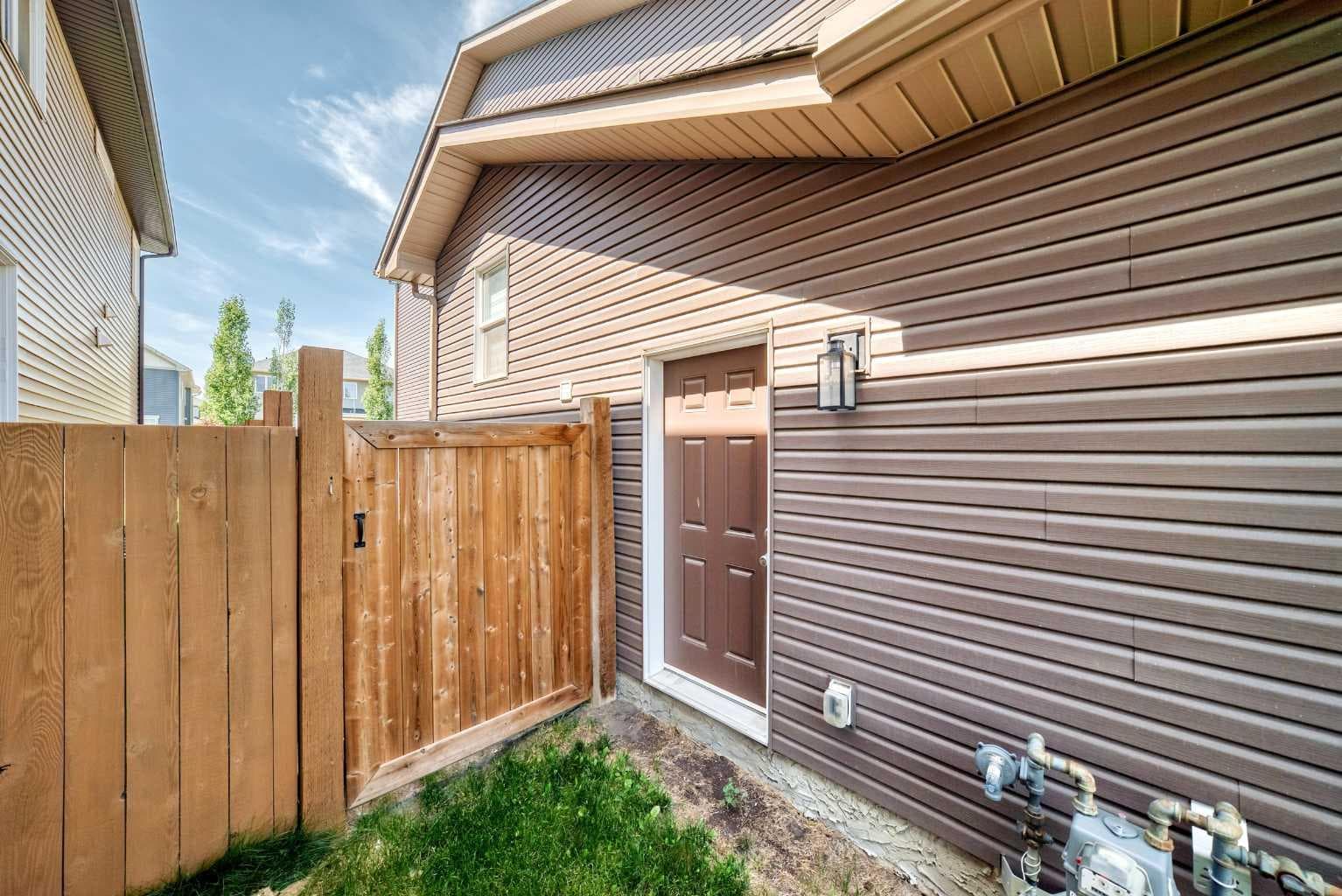 145 Kinniburgh Gardens 