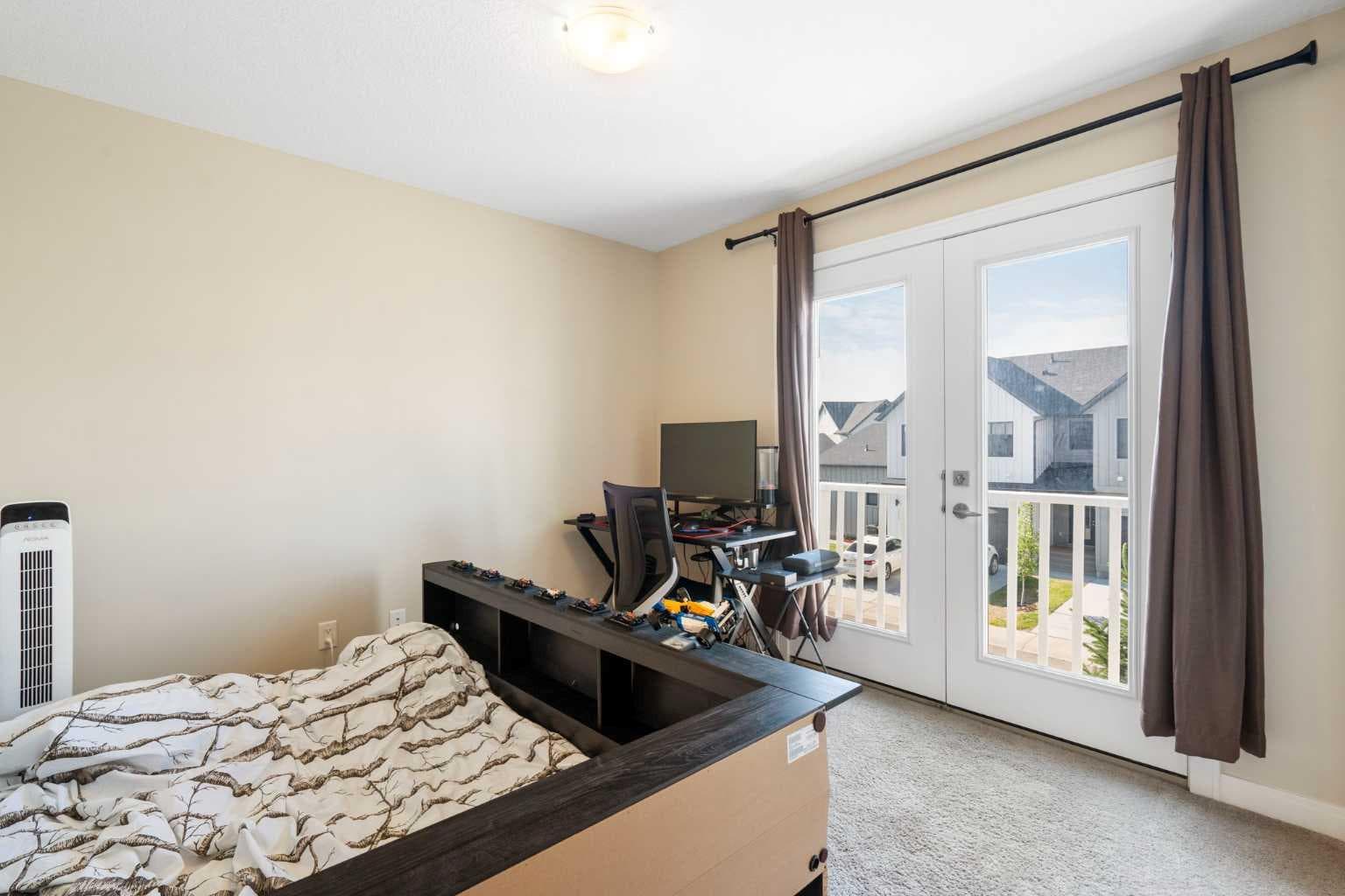 214 Cooperswood Green SW